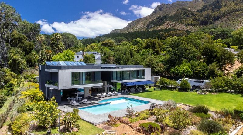 6 Bedroom Property for Sale in Constantia Upper Western Cape